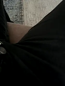 Snapshot of KAZANOVAA chatting on 11/15/25, 04:43 KAZANOVAA online show from 11/15/25, 04:43