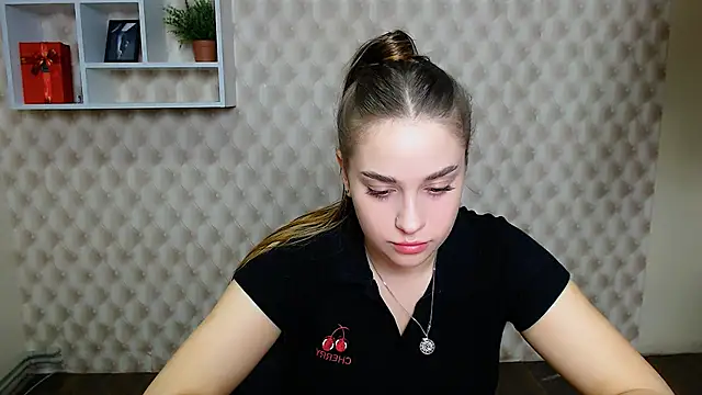  MillaDellf  online show from 11/13/25, 09:52