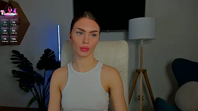 Snapshot of Cherry___Kiss chatting on 10/21/25, 07:25 Cherry Kiss online show from 10/21/25, 07:25