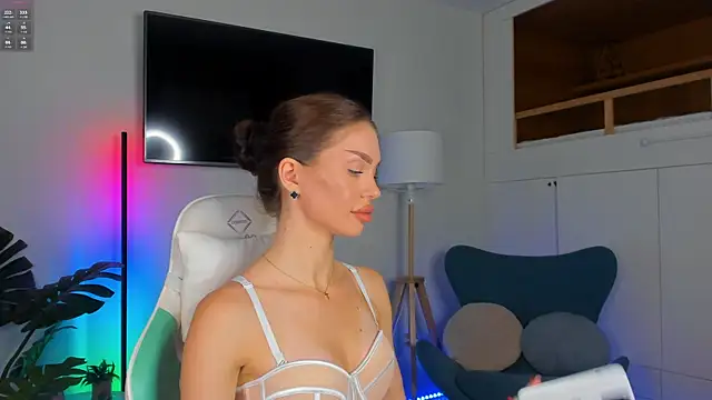 Cherry   Kiss online show from 06/11/26, 12:36