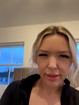 lolableux online show from 12/02/25, 04:13