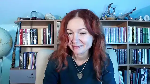 Foxilady357 online show from 12/16/25, 01:49