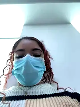 Snapshot of haally-mll chatting on 10/17/25, 02:41 haally-mll online show from 10/17/25, 02:41