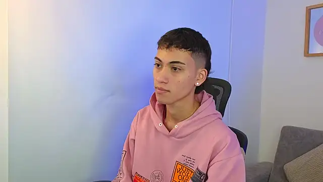 yulian vasquez online show from 09/29/25, 12:21