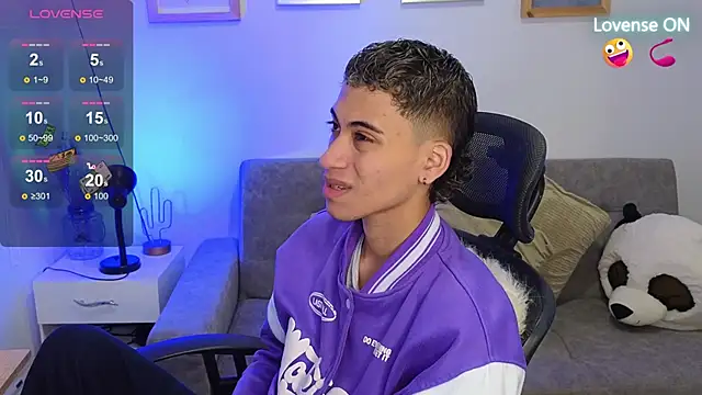 yulian vasquez online show from 11/25/25, 12:27