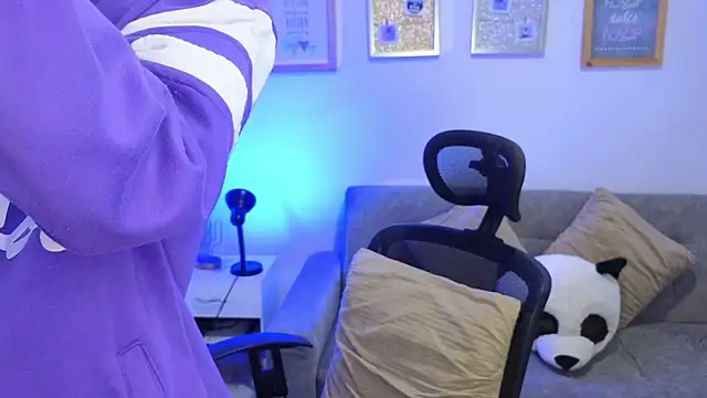 yulian vasquez online show from 12/16/25, 12:21