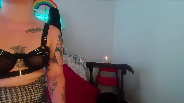 Mitsuha gate online show from 11/25/25, 02:17