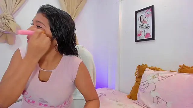 andrea sanchezz online show from 11/30/25, 12:31