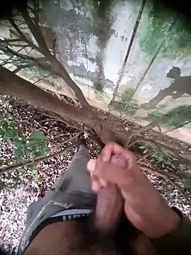 Snapshot of Desi_Horny_Boys chatting on 09/19/25, 11:44 Desi Horny Boys online show from 09/19/25, 11:44