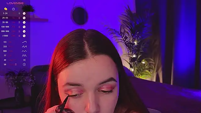 BellaDevile  online show from 10/09/25, 07:28