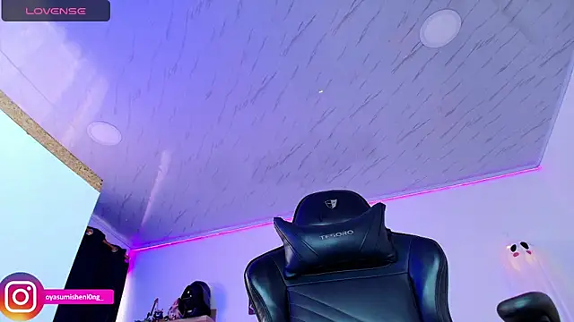 Nicorobinn online show from 10/31/25, 08:10