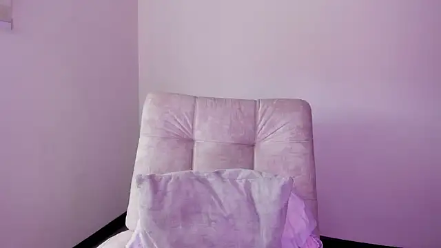 Snapshot of Arianna_Jannes chatting on 11/23/25, 05:02 Arianna Jannes online show from 11/23/25, 05:02