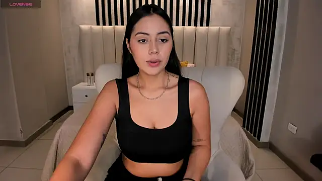 AmbarJames  online show from 06/03/26, 11:57