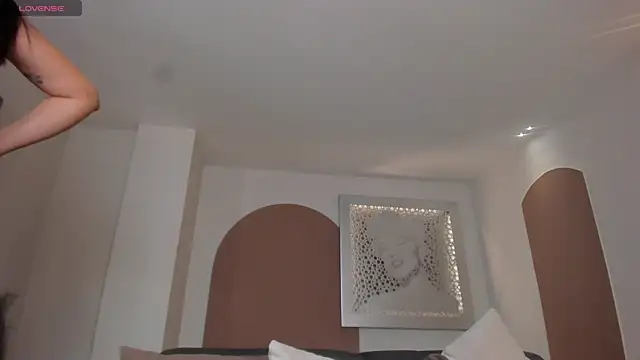 AmbarJames  online show from 07/24/26, 11:19