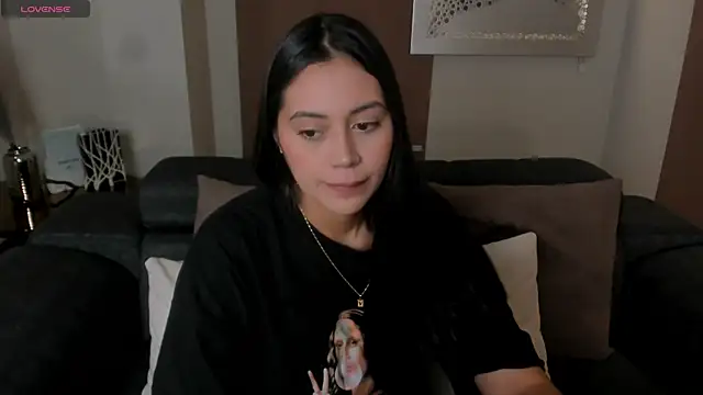 AmbarJames  online show from 07/25/26, 11:30