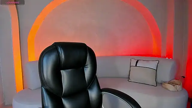 SophieHouston  online show from 10/25/25, 04:53