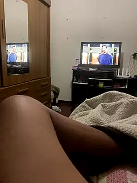 Snapshot of PIROCAGG21 chatting on 12/14/25, 10:03 PIROCAGG21 online show from 12/14/25, 10:03