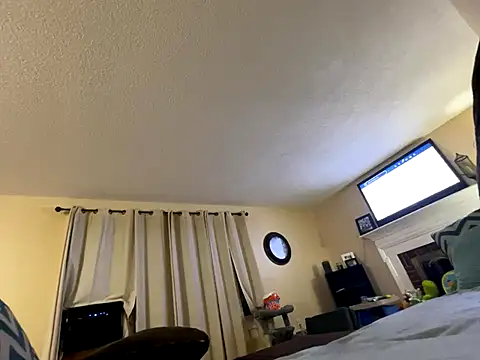 Snapshot of curis4270panda chatting on 09/24/25, 02:26 curis4270panda online show from 09/24/25, 02:26