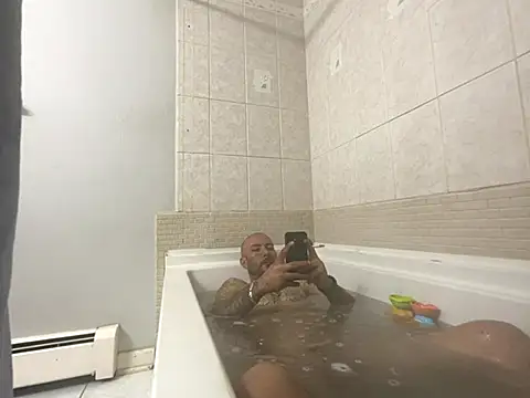 Snapshot of curis4270panda chatting on 10/07/25, 03:04 curis4270panda online show from 10/07/25, 03:04