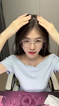 Qianqian-888 online show from 10/21/25, 01:12