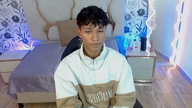 Ette tay online show from 10/21/25, 02:56