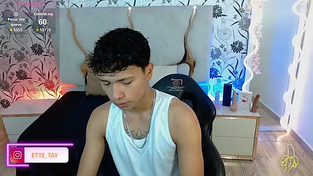 Ette tay online show from 10/31/25, 03:18