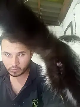 Snapshot of santiii___12 chatting on 11/20/25, 11:15 santiii 12 online show from 11/20/25, 11:15