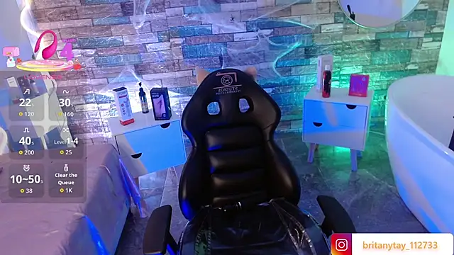 boyfox tay online show from 11/06/25, 04:13