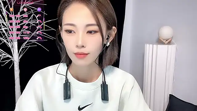 xiaoyue8888 online show from 09/27/25, 02:16