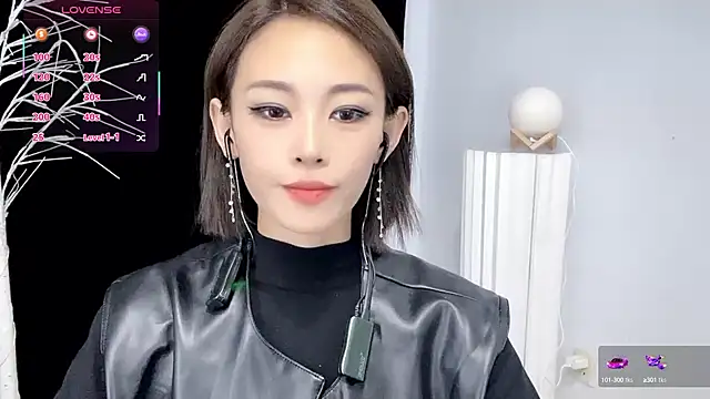 xiaoyue8888 online show from 09/30/25, 01:43