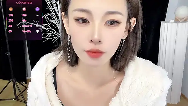 xiaoyue8888 online show from 10/25/25, 02:30