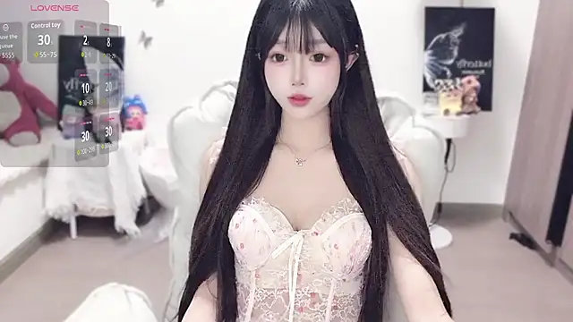 Snapshot of -EEBABY chatting on 09/24/25, 02:31 -EEBABY online show from 09/24/25, 02:31