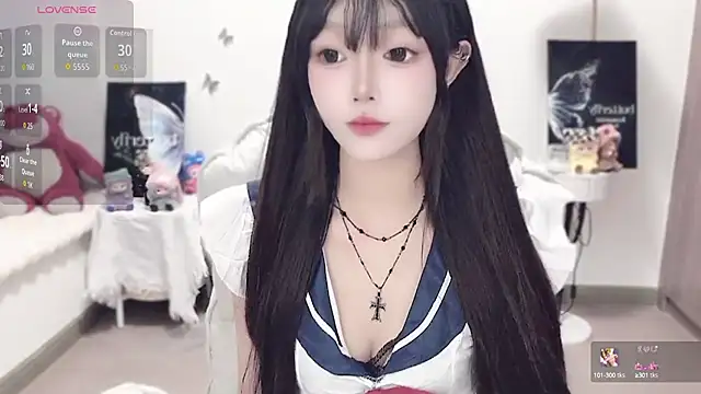 Snapshot of -EEBABY chatting on 10/10/25, 10:31 -EEBABY online show from 10/10/25, 10:31