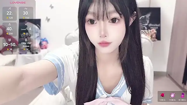 Snapshot of -EEBABY chatting on 10/11/25, 09:57 -EEBABY online show from 10/11/25, 09:57