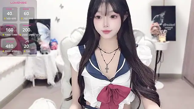 Snapshot of -EEBABY chatting on 10/18/25, 10:21 -EEBABY online show from 10/18/25, 10:21