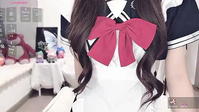 Snapshot of -EEBABY chatting on 10/20/25, 09:26 -EEBABY online show from 10/20/25, 09:26