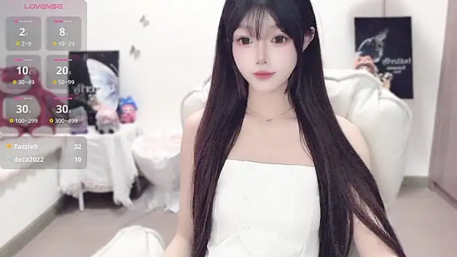 Snapshot of -EEBABY chatting on 10/23/25, 11:46 -EEBABY online show from 10/23/25, 11:46