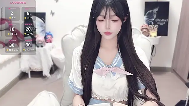 Snapshot of -EEBABY chatting on 11/01/25, 01:35 -EEBABY online show from 11/01/25, 01:35