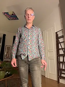 SexyLeon8 online show from 11/14/25, 10:29