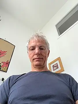SexyLeon8 online show from 06/05/26, 09:15