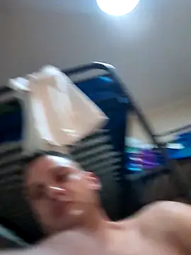 Snapshot of beastontop10 chatting on 10/04/25, 10:24 beastontop10 online show from 10/04/25, 10:24