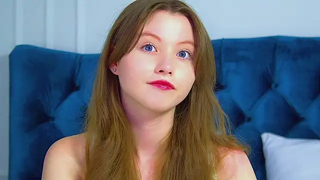 KeiraAsti online show from 09/17/25, 08:21