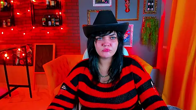 Snapshot of MaryHarrys chatting on 10/31/25, 02:56 MaryHarrys online show from 10/31/25, 02:56