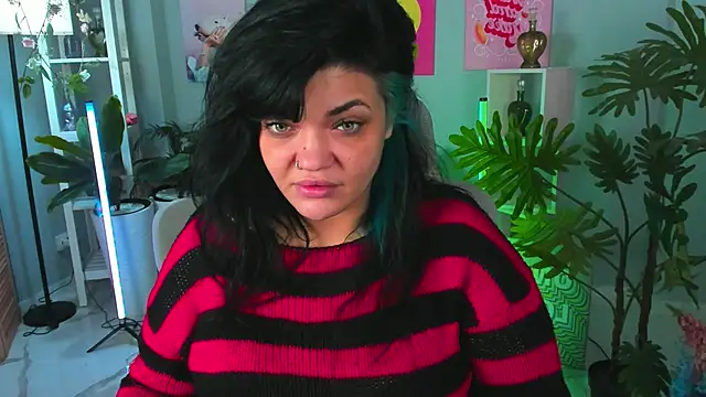 Snapshot of MaryHarrys chatting on 11/05/25, 02:33 MaryHarrys online show from 11/05/25, 02:33