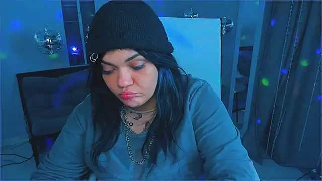 Snapshot of MaryHarrys chatting on 11/13/25, 11:25 MaryHarrys online show from 11/13/25, 11:25