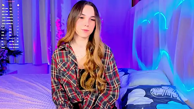 Snapshot of -CindyLou chatting on 10/04/25, 08:29 -CindyLou online show from 10/04/25, 08:29