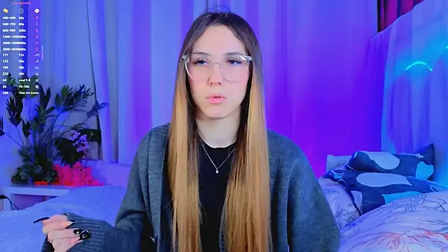 -CindyLou online show from 11/29/25, 05:21