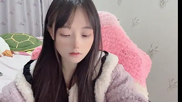 Snapshot of puppy-999 chatting on 10/31/25, 10:27 puppy-999 online show from 10/31/25, 10:27