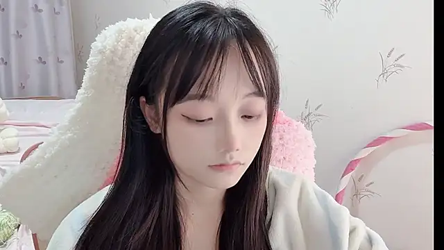 Snapshot of puppy-999 chatting on 11/10/25, 12:04 puppy-999 online show from 11/10/25, 12:04