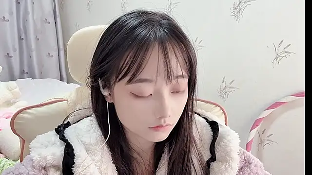 Snapshot of puppy-999 chatting on 11/14/25, 10:25 puppy-999 online show from 11/14/25, 10:25